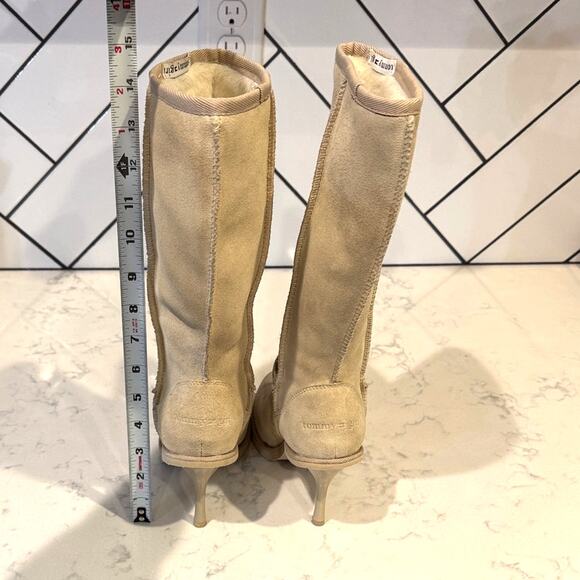 Rare vintage Y2K Tommy Hilfiger beige Ugg-style heeled boots size 6.5 suede - Picture 6 of 9